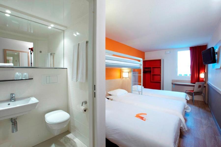 Kyriad Direct Mont De Marsan - St Avit Saint-Avit  Exterior photo